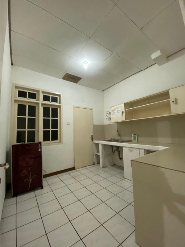 Lebak Bulus Rumah Luas Tanah 257 m2 Harga Nego