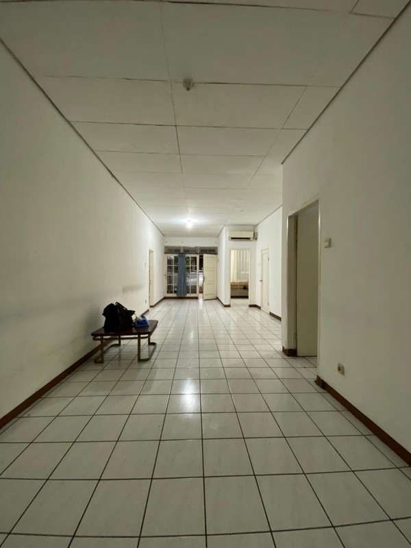 Lebak Bulus Rumah Luas Tanah 257 m2 Harga Nego