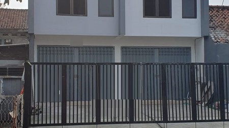 Disewakan Ruko 3 lantai di Jalan Raya Tambaksari Surabaya