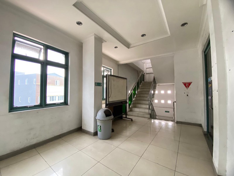 Gedung Komersial Prime di Pecenongan, Jakarta Pusat