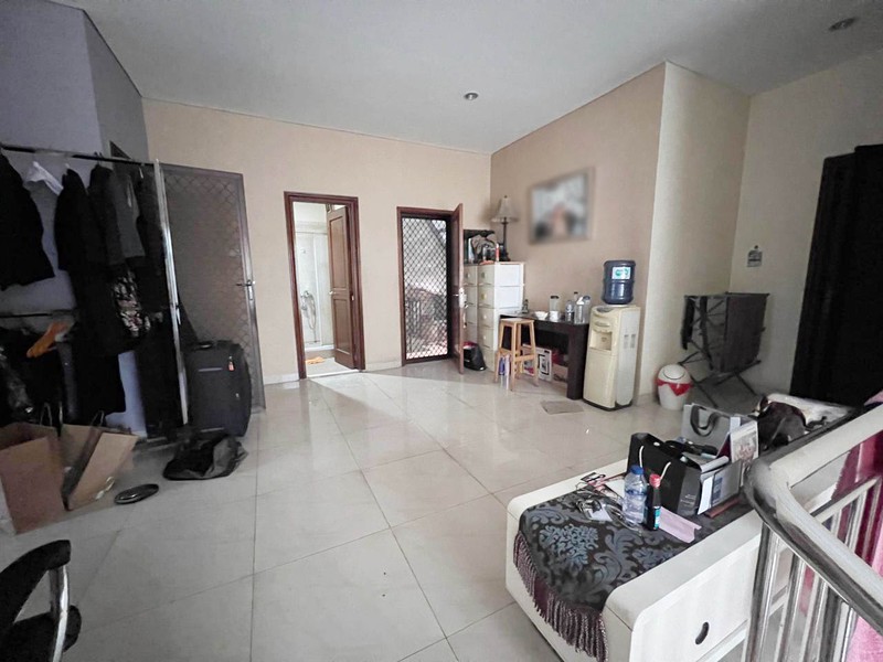 Rumah Hoek Pelangi Raya, Kelapa Gading