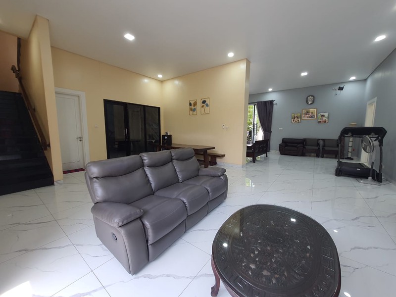 Rumah Kokoh 2 Lantai Siap Huni di Cikeas, Bogor