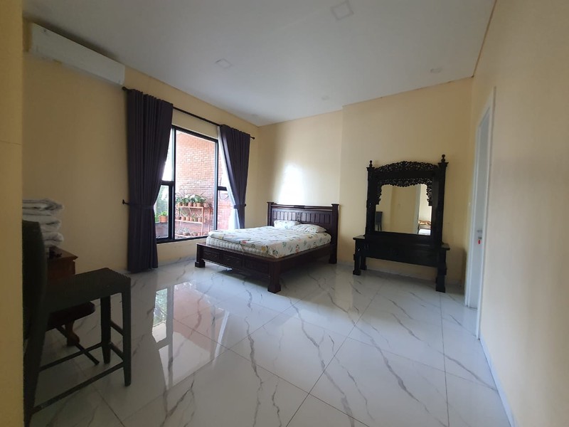 Rumah Kokoh 2 Lantai Siap Huni di Cikeas, Bogor