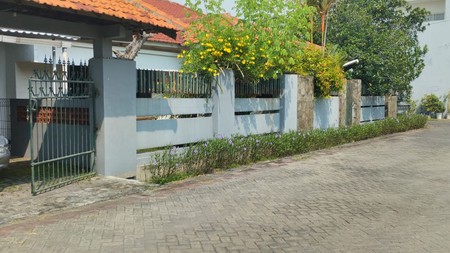 Dijual Rumah KOST AKTIF (Hook) Super Luas di Klampis Surabaya Timur