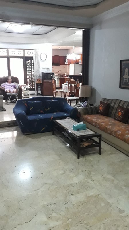 Jual Rumah Strategis 0 Jalan Kutai Surabaya