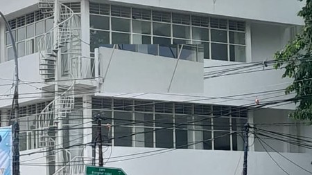 Disewakan Ruko 4 lantai di Rungkut Madya Surabaya