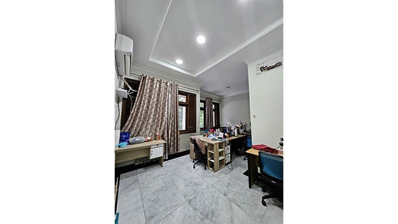 Rumah Hoek jual Cepat harga hitung tanah aja di  Kelapa Nias, Kelapa Gading