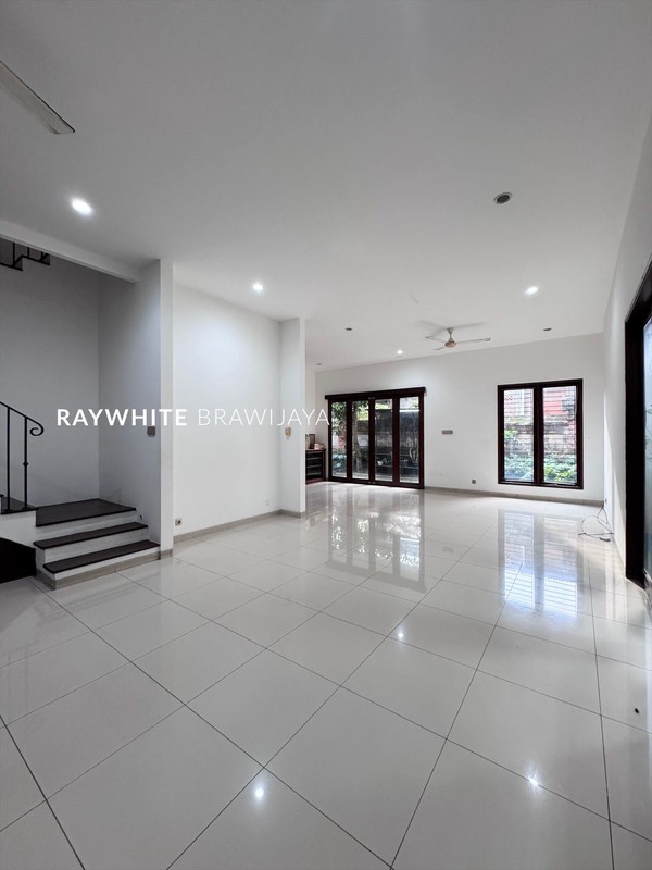 Rumah Siap Huni Lingkungan Tenang Area Cipete 