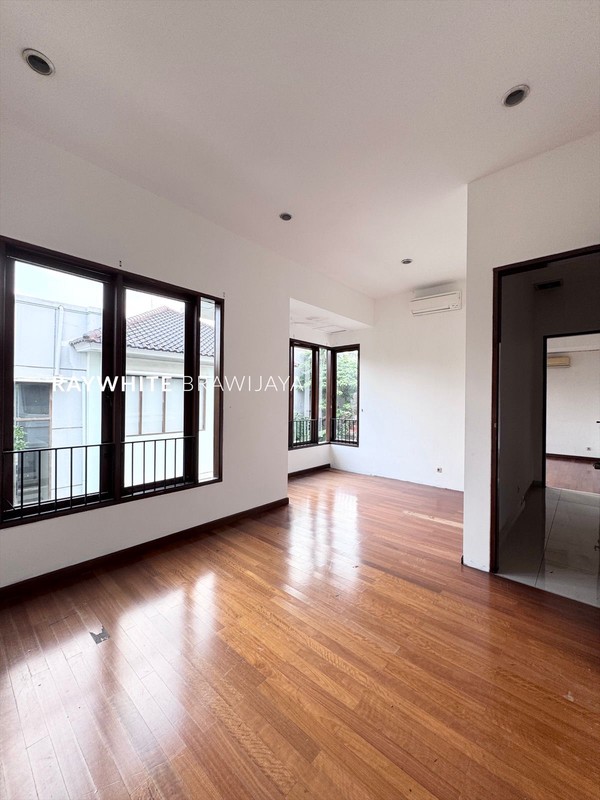 Rumah Siap Huni Lingkungan Tenang Area Cipete 