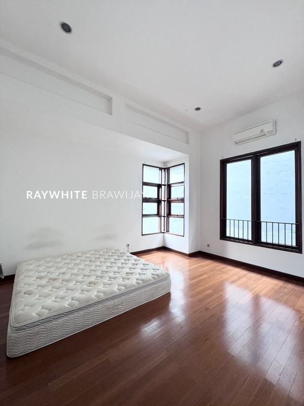 Rumah Siap Huni Lingkungan Tenang Area Cipete 