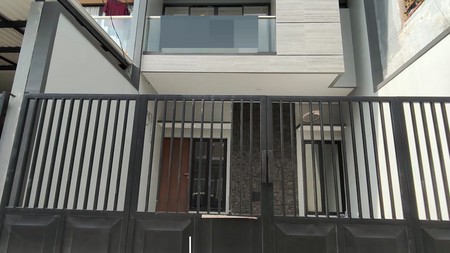 Dijual Rumah 2 lantai di Mulyosari Utara Surabaya