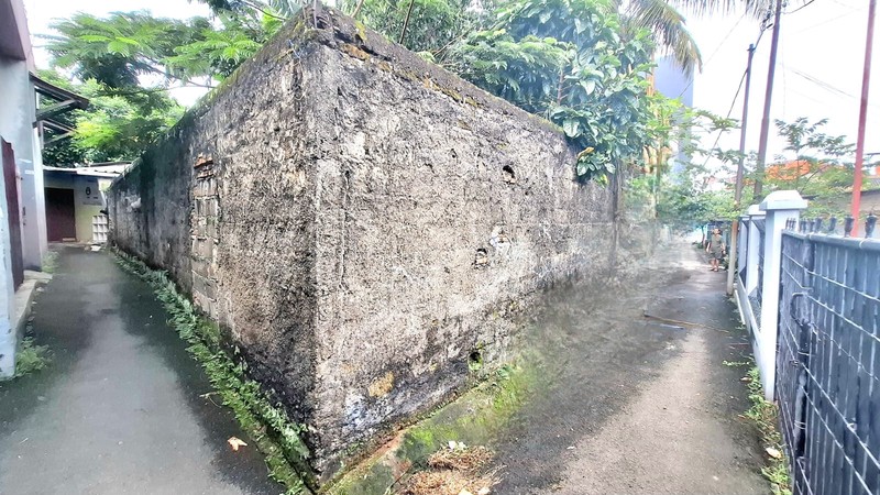 DIJUAL LAHAN & BANGUNAN STRATEGIS - EX MINIMARKET TERKENAL DI JALAN UTAMA REMPOA