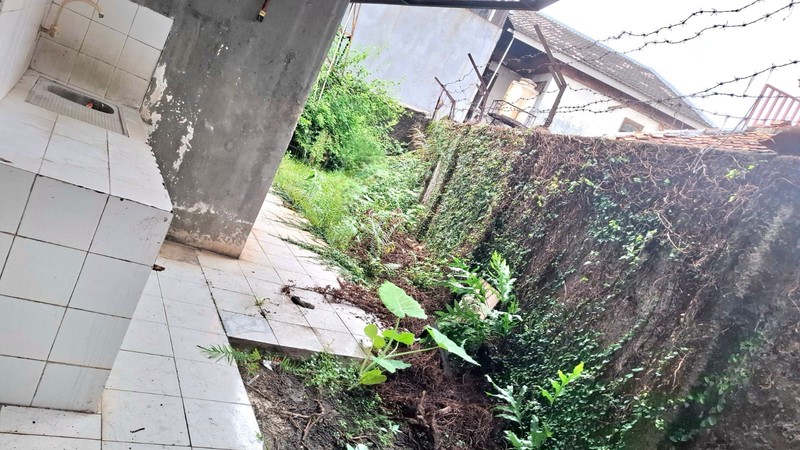 DIJUAL LAHAN & BANGUNAN STRATEGIS - EX MINIMARKET TERKENAL DI JALAN UTAMA REMPOA