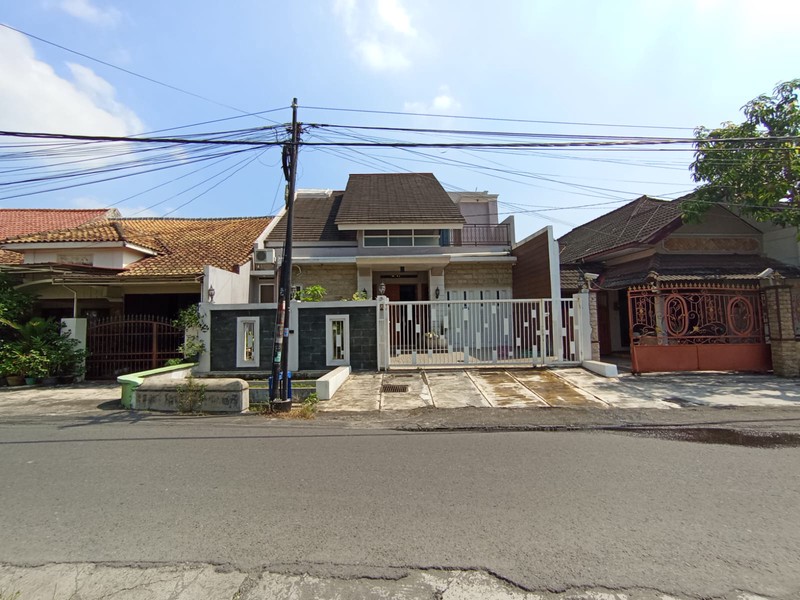 Peluang Investasi, Homestay Mewah 6 Kamar di Umbulharjo Lokasi Strategis & Siap Operasional