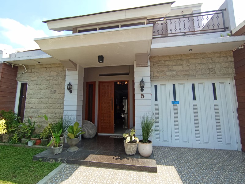 Peluang Investasi, Homestay Mewah 6 Kamar di Umbulharjo Lokasi Strategis & Siap Operasional