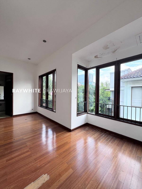 Rumah Siap HUni Lingkungan Tenang Area Cipete