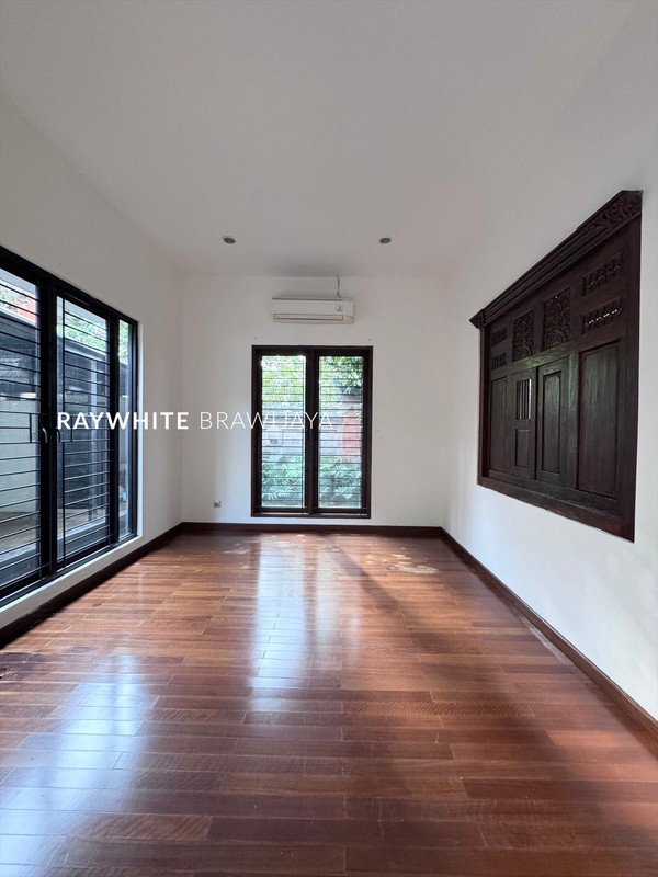 Rumah Siap HUni Lingkungan Tenang Area Cipete