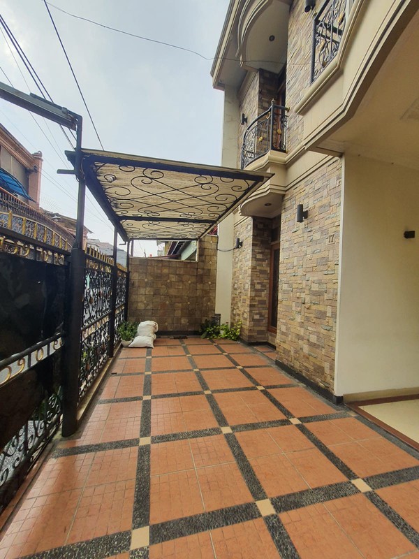 Rumah 2,5 Lantai, Siap Huni, Lok.Strategis, Di Tebet