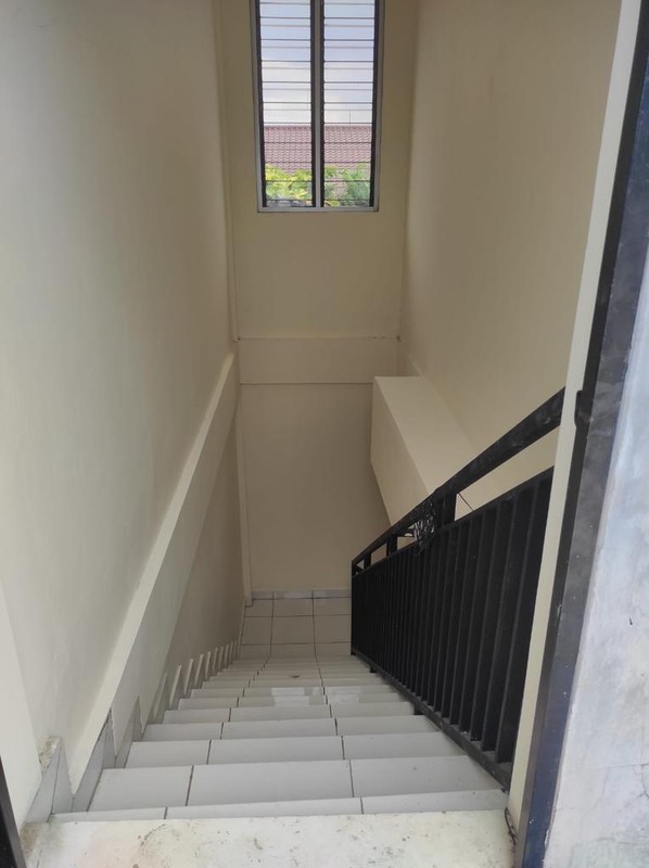 DISEWA - Ruko di Centra Kemang Utara Raya Pinggir jalan, Lokasi Sangat Strategis untuk Usaha & Bangunan Baru Renovasi 100% 