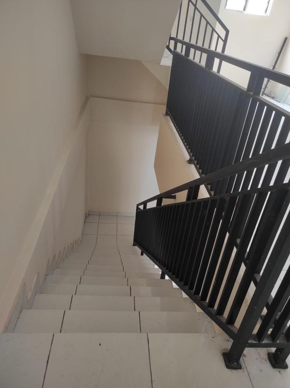 DISEWA - Ruko di Centra Kemang Utara Raya Pinggir jalan, Lokasi Sangat Strategis untuk Usaha & Bangunan Baru Renovasi 100% 