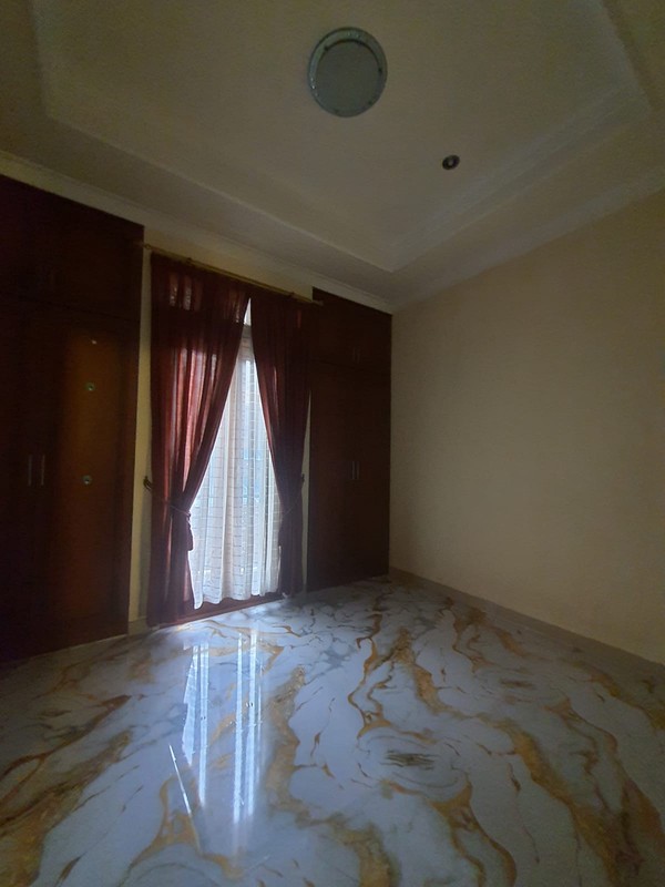 Rumah Hunian 5 Kamar Tidur, Di Tebet, Jak-Sel