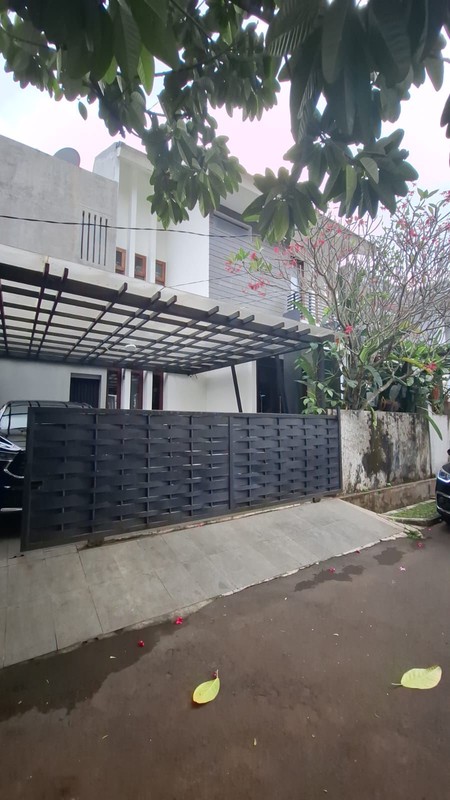 Hot Listing! Rumah Besar di Bintaro, 4+1 KT, CCTV, Siap Huni!
