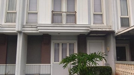 Rumah Bagus Semi Furnished Dekat Tol BSD Nusaloka BSD City