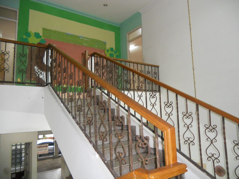 Rumah 2 Lantai Puspita Loka, Lokasi Strategis Pinggir Jalan Raya - Hook, BSD Tangerang