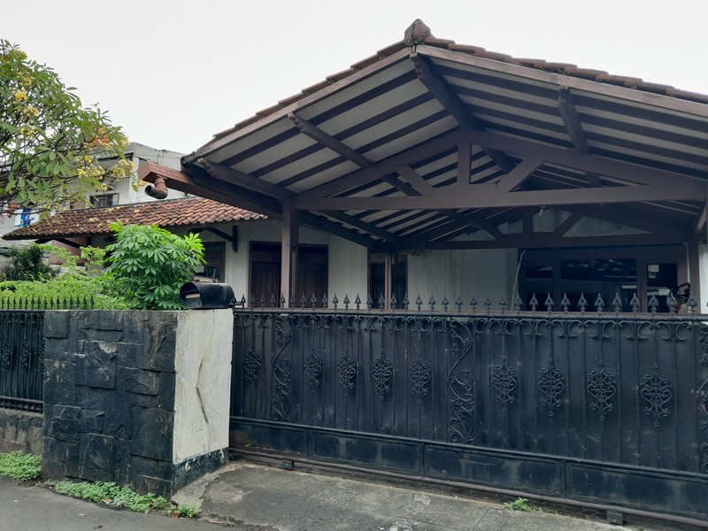 Dijual Rumah Hitung Tanah di RC Veteran