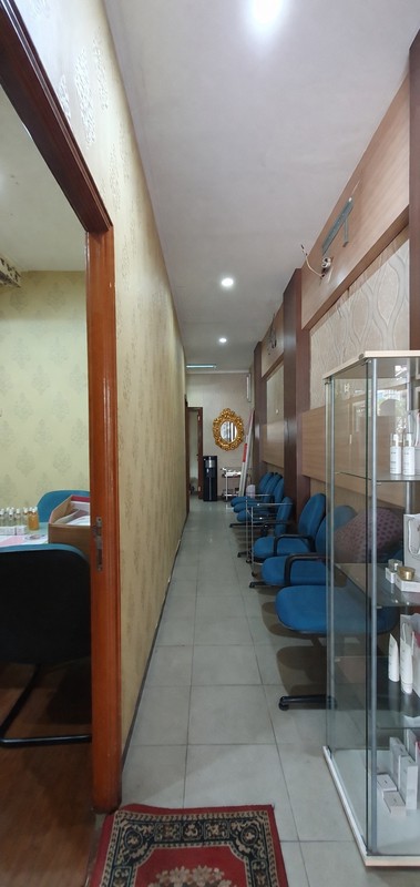 Ruko Cantik ex klinik kecantikan di Inkopal, Kelapa Gading.
