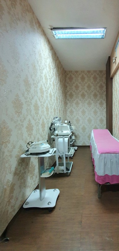 Ruko Cantik ex klinik kecantikan di Inkopal, Kelapa Gading.