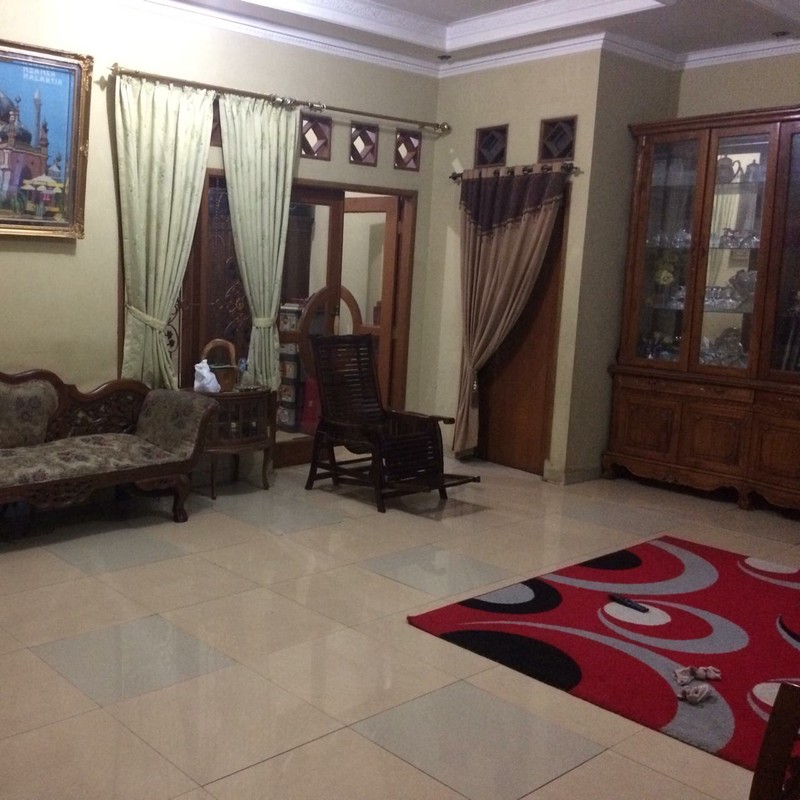 Rumah Bagus Di Jl H Sarmili, Jurang Mangu Timur Tangerang Selatan