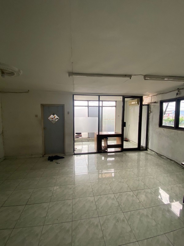 Dijual Ruko Raya Kletek Rejo - Sidoarjo - Bangunan 3 Lantai