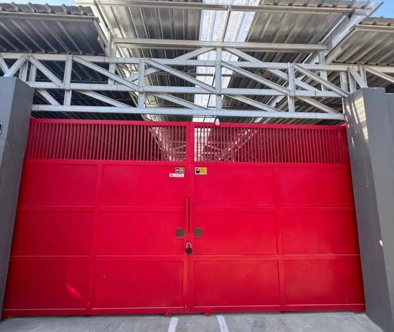 2 Milyar-an Dijual 270 m2 Gudang Surabaya Pusat Kota di Jalan Petemon Sidomulyo - Row Jalan 2 Mobil Paving Plus Cctv, Wifii, Cocok Buat Gudang, Parkiran Mobil