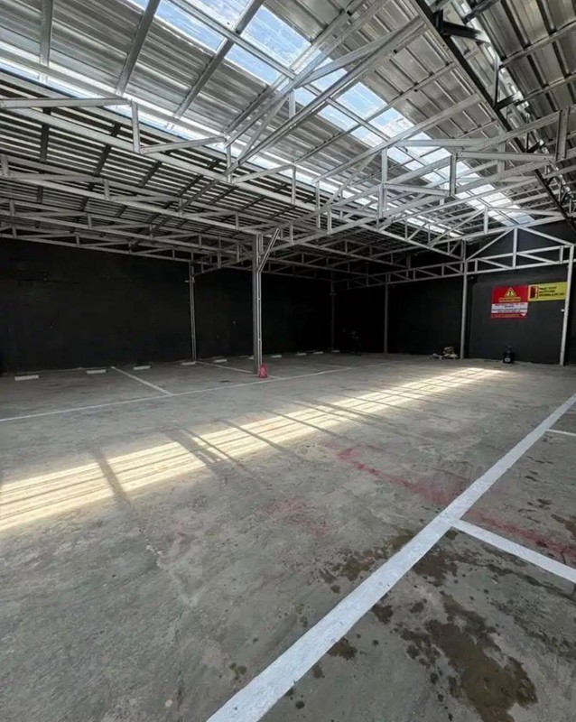 2 Milyar-an Dijual 270 m2 Gudang Surabaya Pusat Kota di Jalan Petemon Sidomulyo - Row Jalan 2 Mobil Paving Plus Cctv, Wifii, Cocok Buat Gudang, Parkiran Mobil