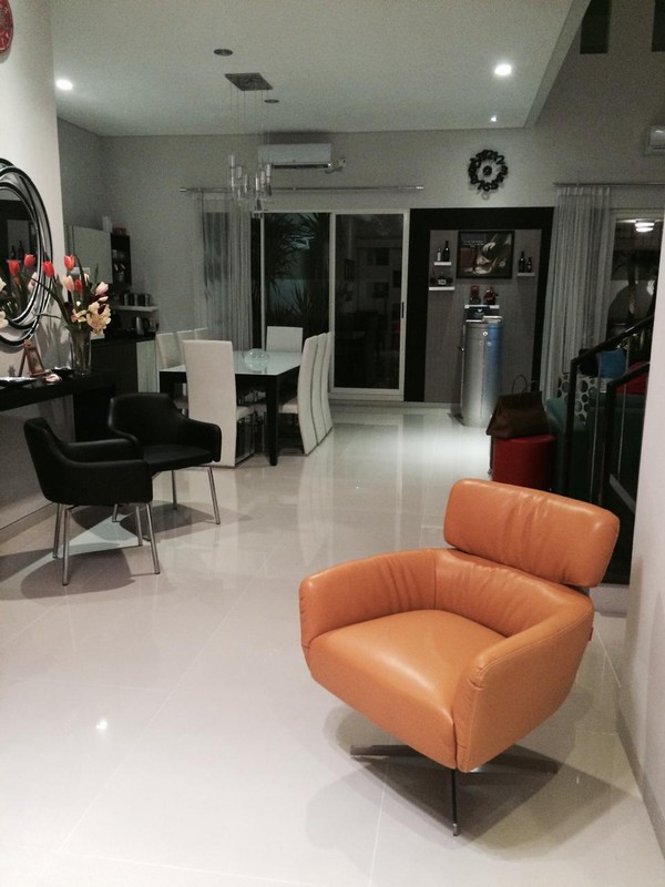 Jual Rumah 2 Lantai Furnished Raffles Garden Citraland Surabaya Barat