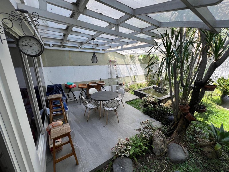 Jual Rumah 2 Lantai Furnished Raffles Garden Citraland Surabaya Barat