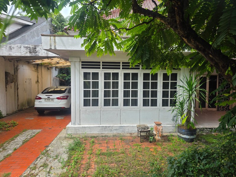 Rumah Tinggal Luas 1208m2 Dijual di Menteng Jakpus