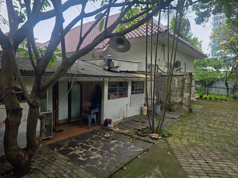 Rumah Tinggal Luas 1208m2 Dijual di Menteng Jakpus