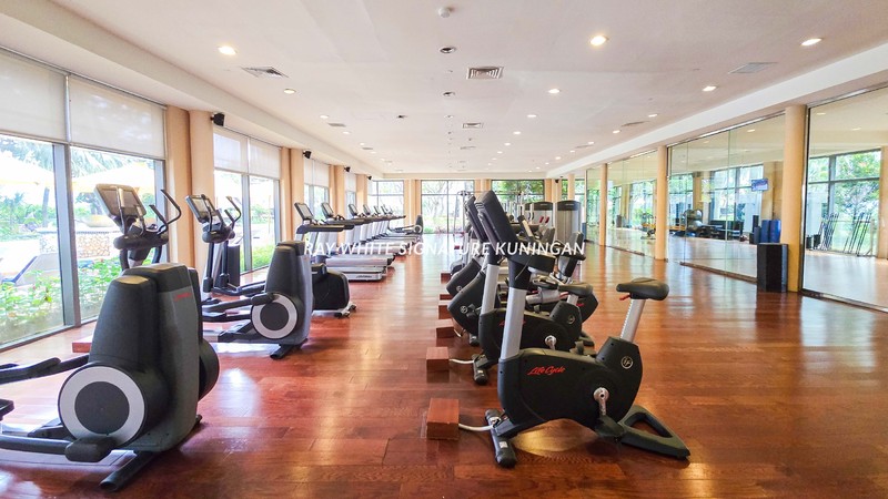 Apartemen Airlangga Ritz Carlton Mega Kuningan 4 BR Semi Furnished 