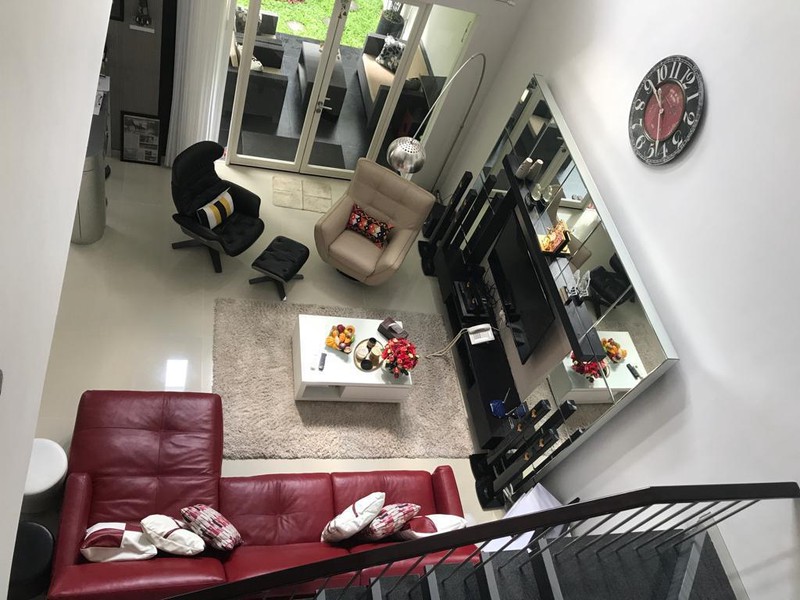 Jual Rumah 2 Lantai Raffles Garden Citraland Surabaya Barat