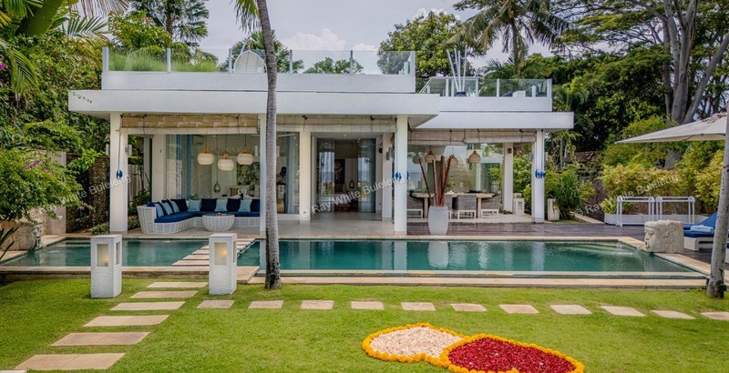 Beautiful Coastal Villa in Lovina - Modern Living by the Sea