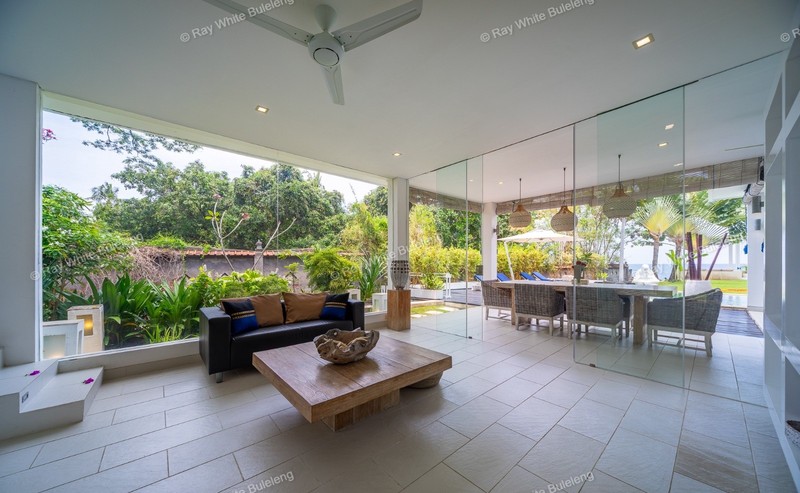 Beautiful Coastal Villa in Lovina - Modern Living by the Sea