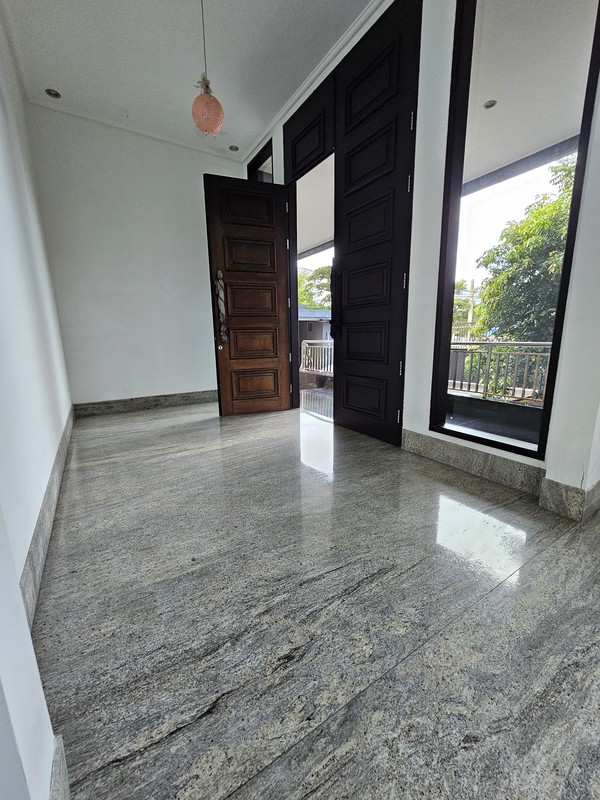 Dijual 1300 m2 Rumah Komersial Nol Jalan Raya Kembar Jalan Dr. Ir.H.Soekarno / Dharmahusada Indah Utara samping Mie Gacoan, Depan Unair kampus ,dekat Galaxy Mall - cocok buat Segala Usaha , Garasi Car