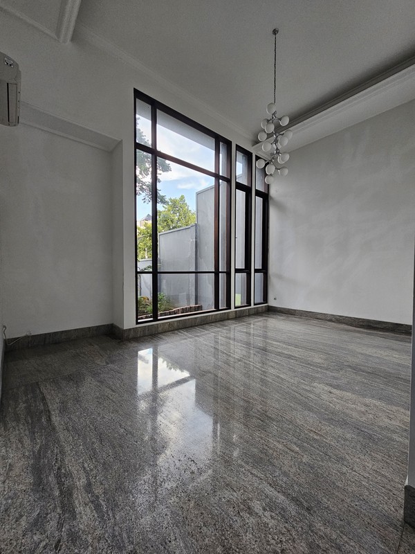 Dijual 1300 m2 Rumah Komersial Nol Jalan Raya Kembar Jalan Dr. Ir.H.Soekarno / Dharmahusada Indah Utara samping Mie Gacoan, Depan Unair kampus ,dekat Galaxy Mall - cocok buat Segala Usaha , Garasi Car