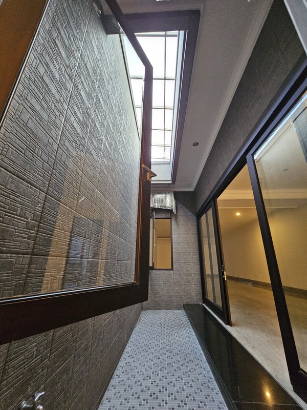 Dijual 1300 m2 Rumah Komersial Nol Jalan Raya Kembar Jalan Dr. Ir.H.Soekarno / Dharmahusada Indah Utara samping Mie Gacoan, Depan Unair kampus ,dekat Galaxy Mall - cocok buat Segala Usaha , Garasi Car