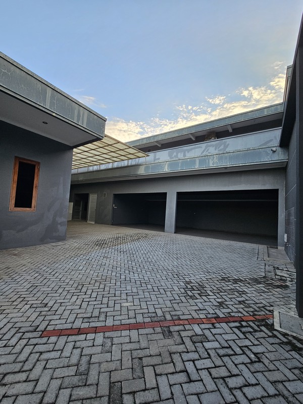 Dijual 1300 m2 Rumah Komersial Nol Jalan Raya Kembar Jalan Dr. Ir.H.Soekarno / Dharmahusada Indah Utara samping Mie Gacoan, Depan Unair kampus ,dekat Galaxy Mall - cocok buat Segala Usaha , Garasi Car