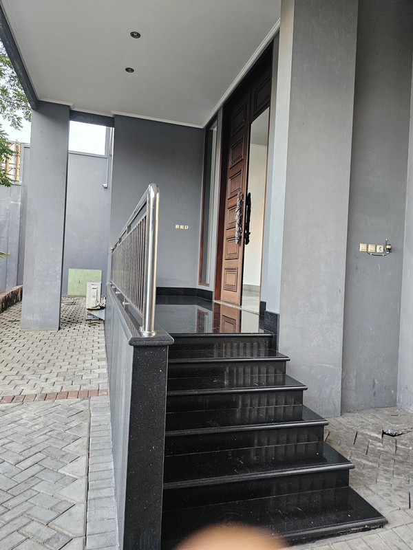 Dijual 1300 m2 Rumah Komersial Nol Jalan Raya Kembar Jalan Dr. Ir.H.Soekarno / Dharmahusada Indah Utara samping Mie Gacoan, Depan Unair kampus ,dekat Galaxy Mall - cocok buat Segala Usaha , Garasi Car