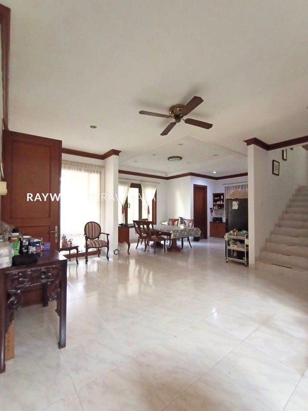 Rumah Dalam Komplek Bangunan 2 Lantai Area Mampang Prapatan