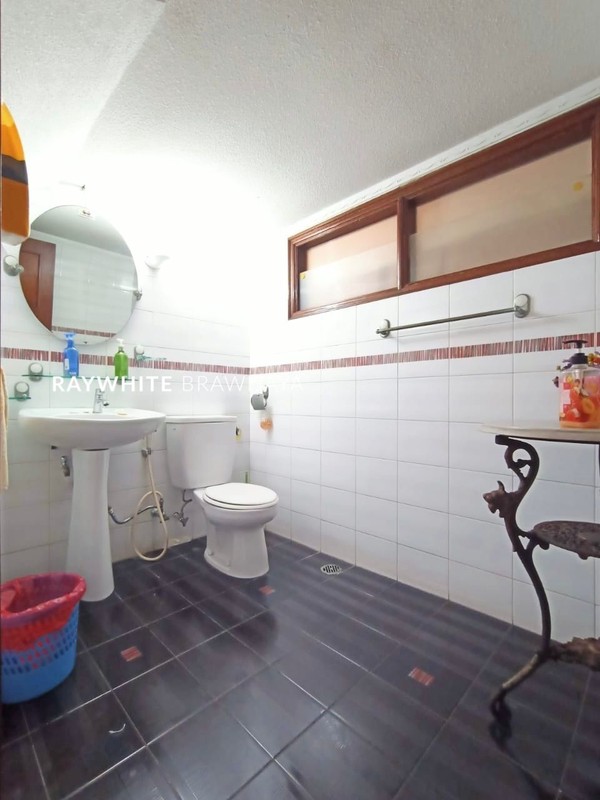 Rumah Dalam Komplek Bangunan 2 Lantai Area Mampang Prapatan